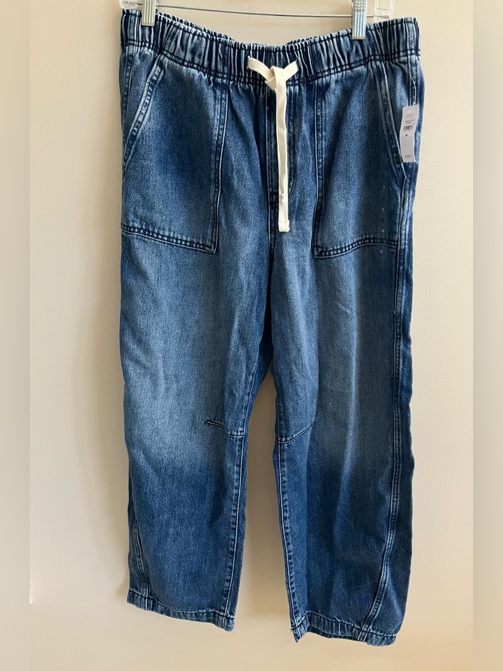 NWT-Gap Denim Supersoft Pull-On Barrel Jeans, Medium